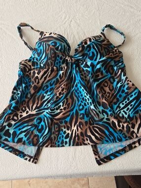 Maidenform Aqua Blue and Brown Animal Print Tankini Top